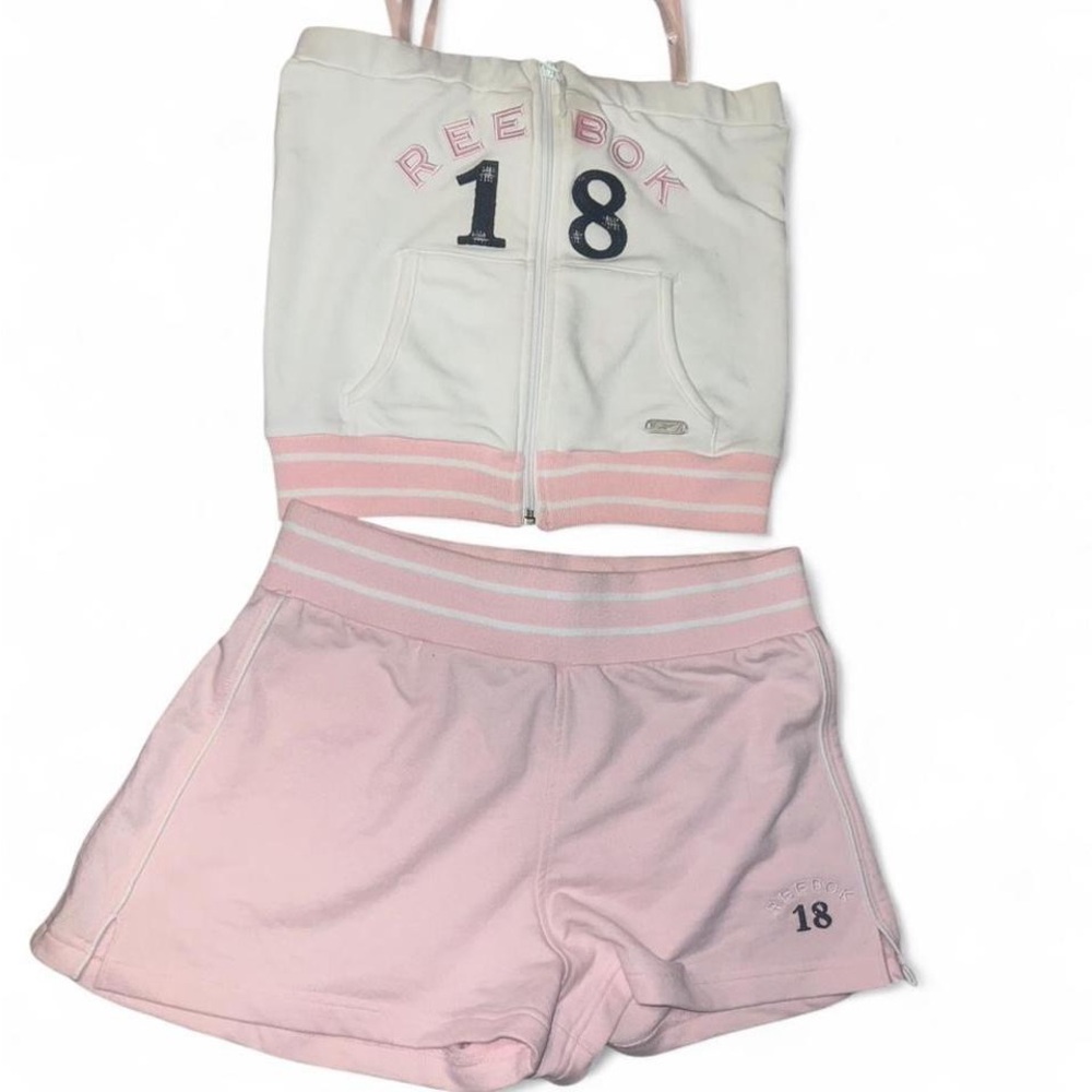 Reebok vintage 2000s pink& white cotton sportswear set - cropped top and shorts